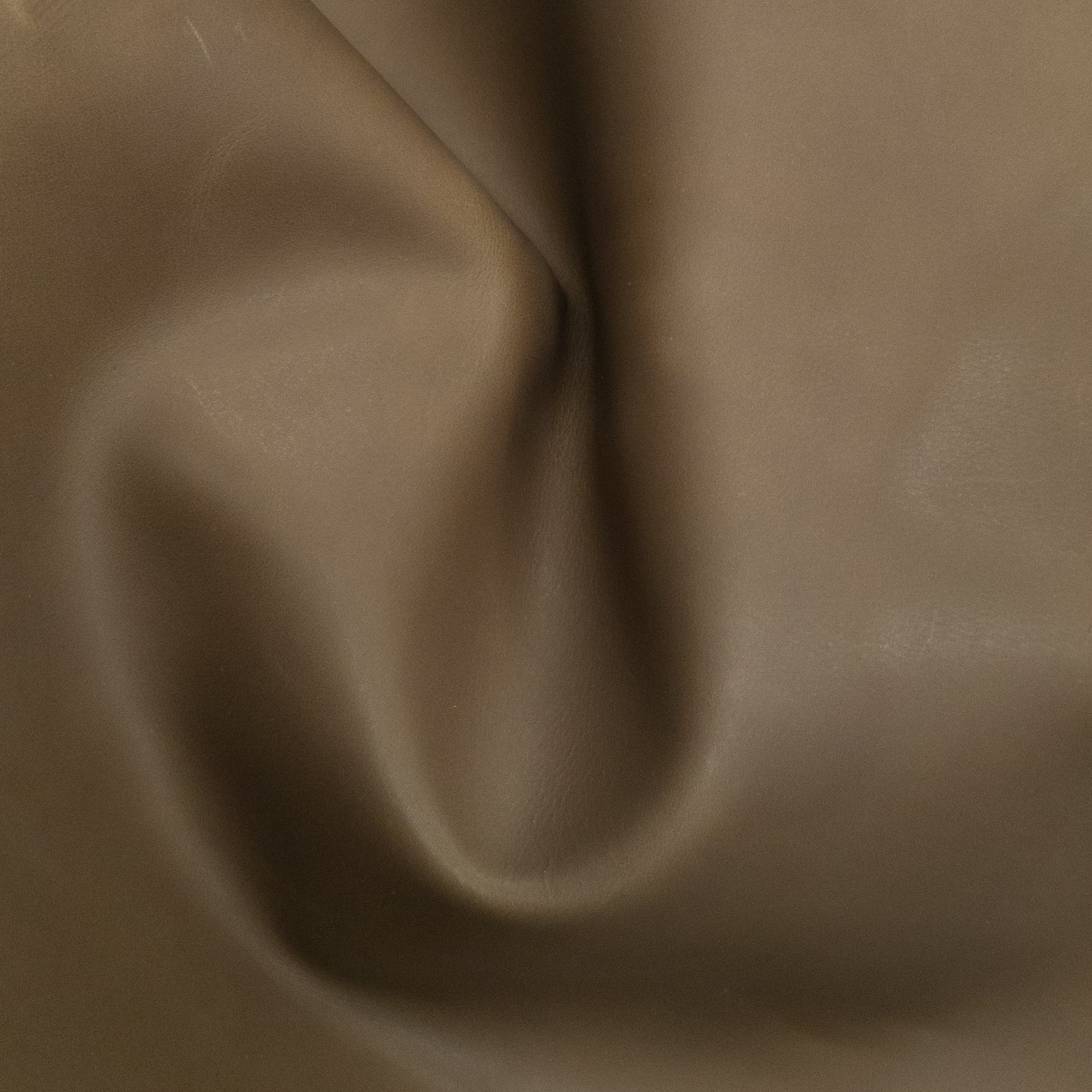 Heavy Smooth Brown Utility Sides 4-5 oz, 9-17 Sq Ft, Cowhides, | The Leather Guy