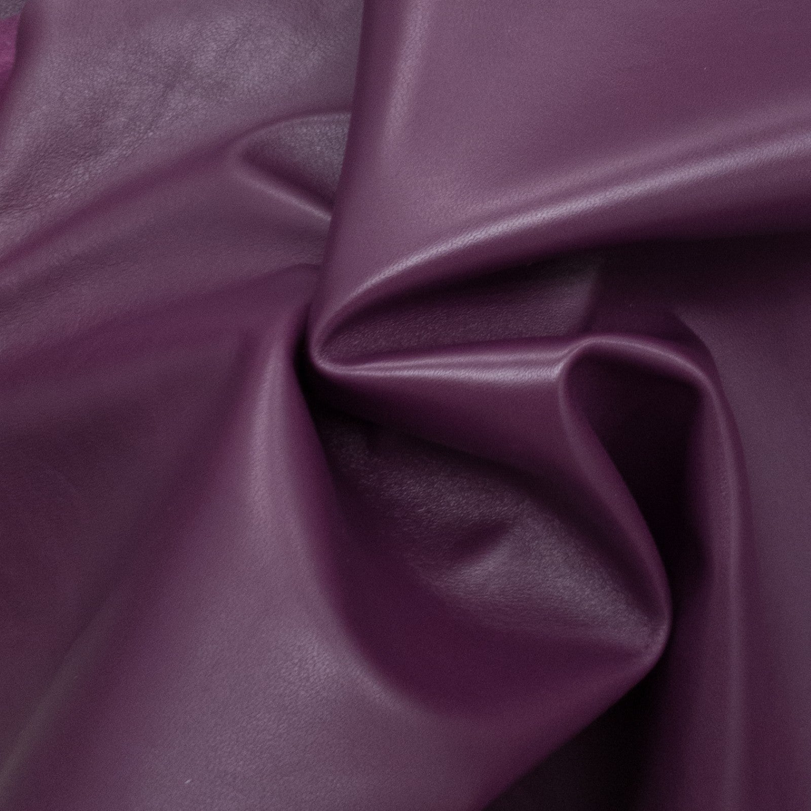Purples, 3-10 Sq Ft, 1-3 oz, Lamb Hides, Berry Purple / 5-6 / 1.5-2.5 oz (.6-1.0 MM) | The Leather Guy
