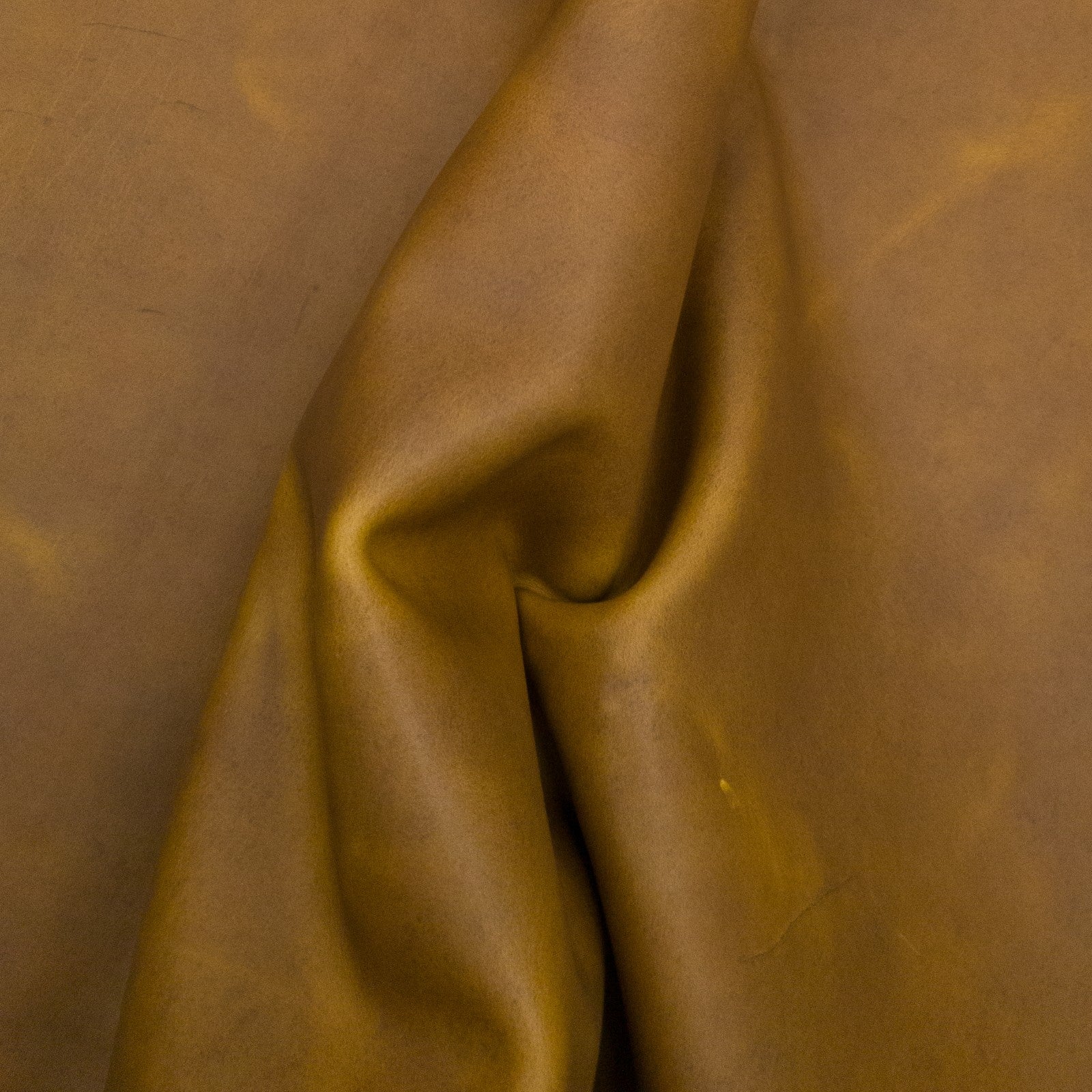 Gold Rush, 5-6 oz, 27 Sq Ft, Chap Cow Side, | The Leather Guy