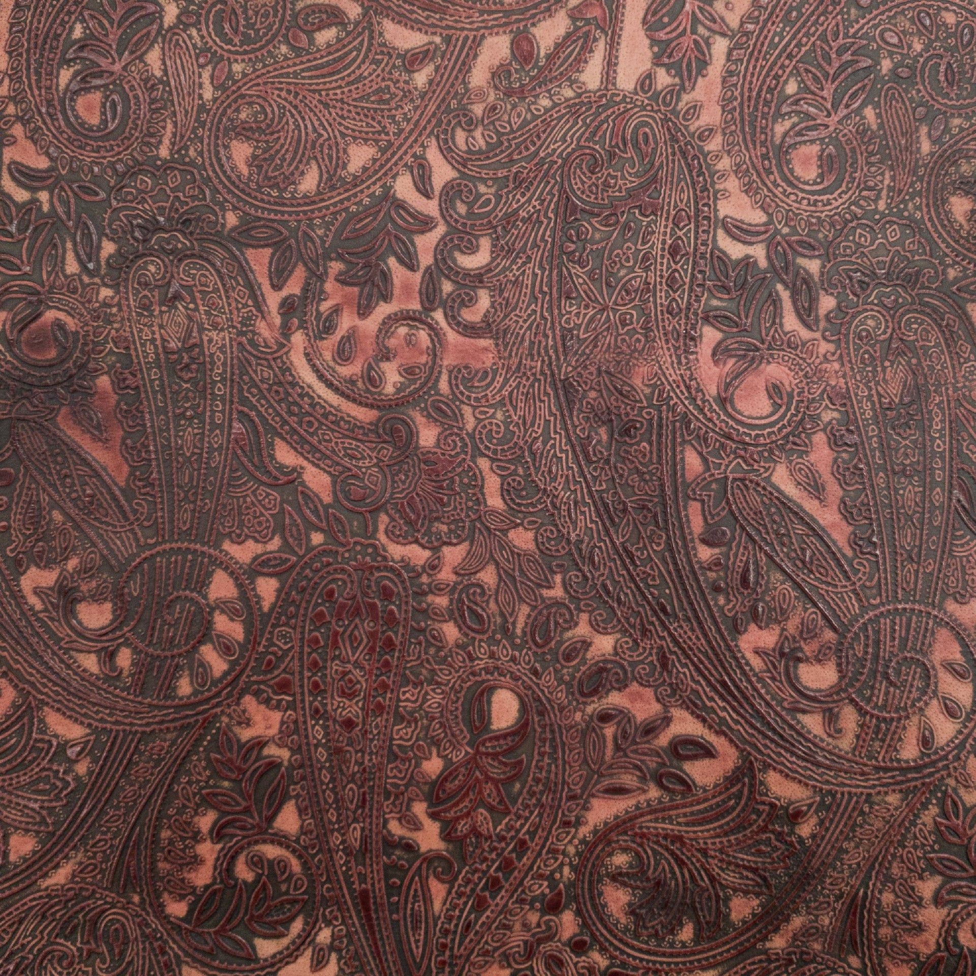 Western Cowhide Leather – 2–4 oz Embossed Grain – Large Pre-cuts, | The Leather Guy