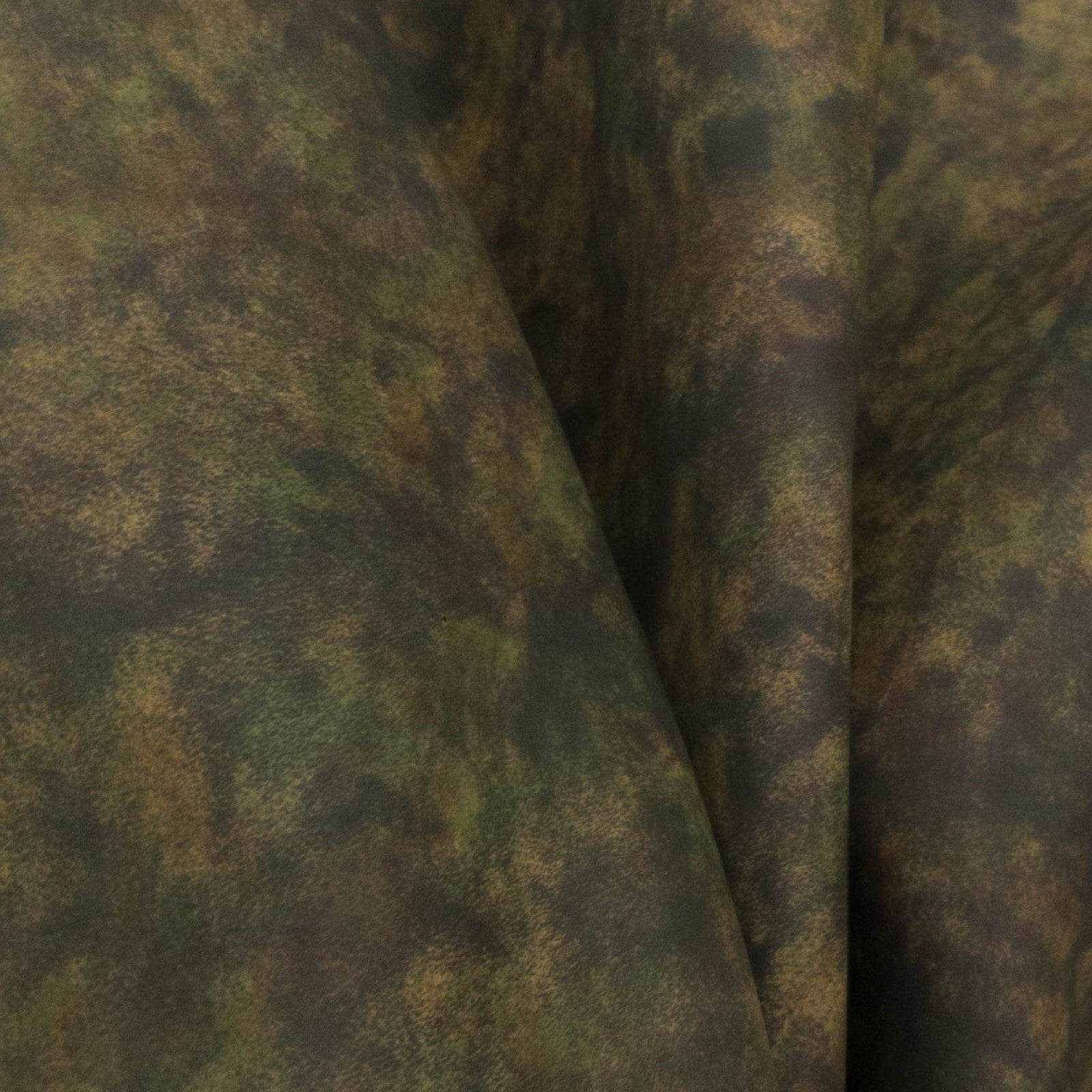 Green Camo,  15-26 Sq Ft 5-6 oz, Oil Tanned Sides,  | The Leather Guy