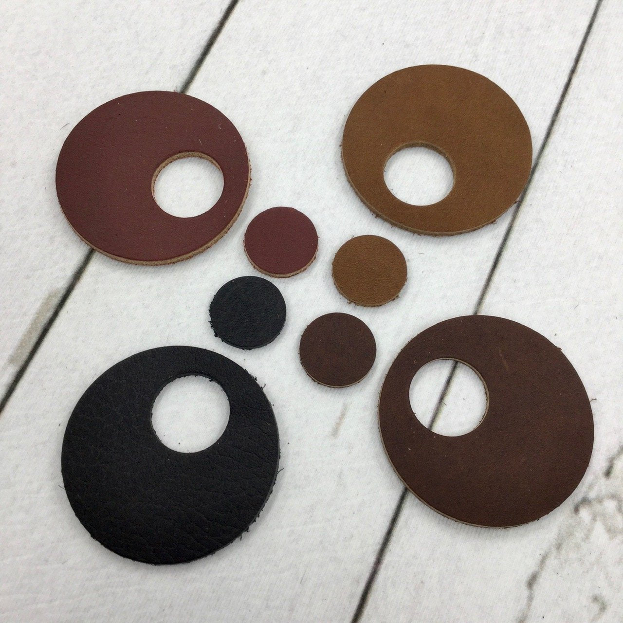 Oil Tan Summits Edge Collection Circle Window, Small Circle Earring Blanks,  | The Leather Guy