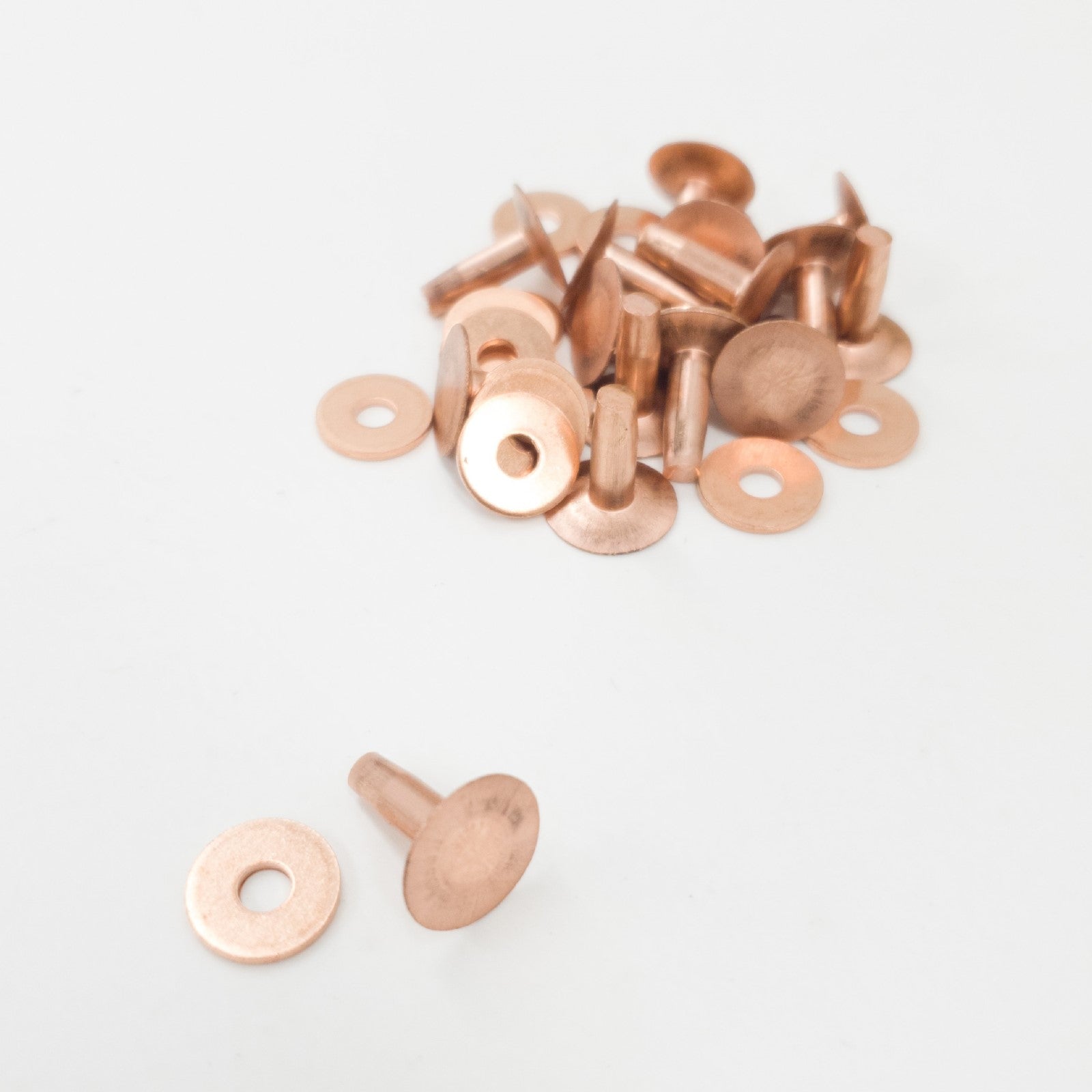 JUNESunShine 154Pcs Copper Rivets for Leather, 9 Smooth Leather Rivets  Without Pattern, Pure Copper Rivets and Burrs for Leather Work Jeans Jacket